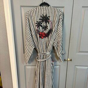 Soft Surrounding Inland Summer Robe